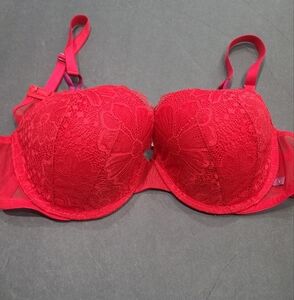 Victoria's Secret Red Lace Bra Sz.38 D